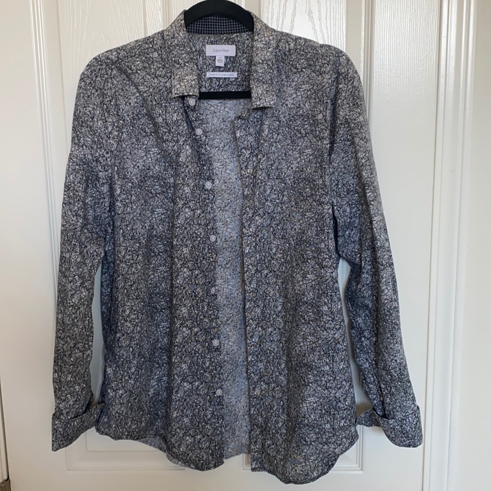 Calvin Klein causal button down shirt